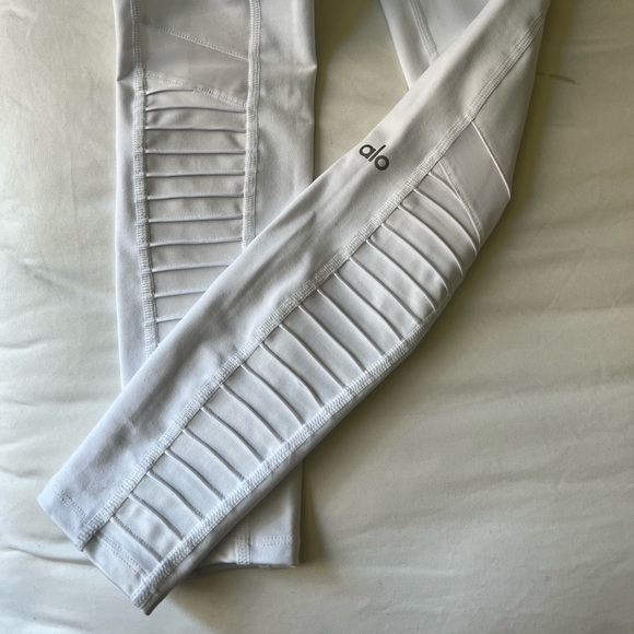 Alo Yoga XXS White Moto Legging Full Length - Picture 4 of 4
